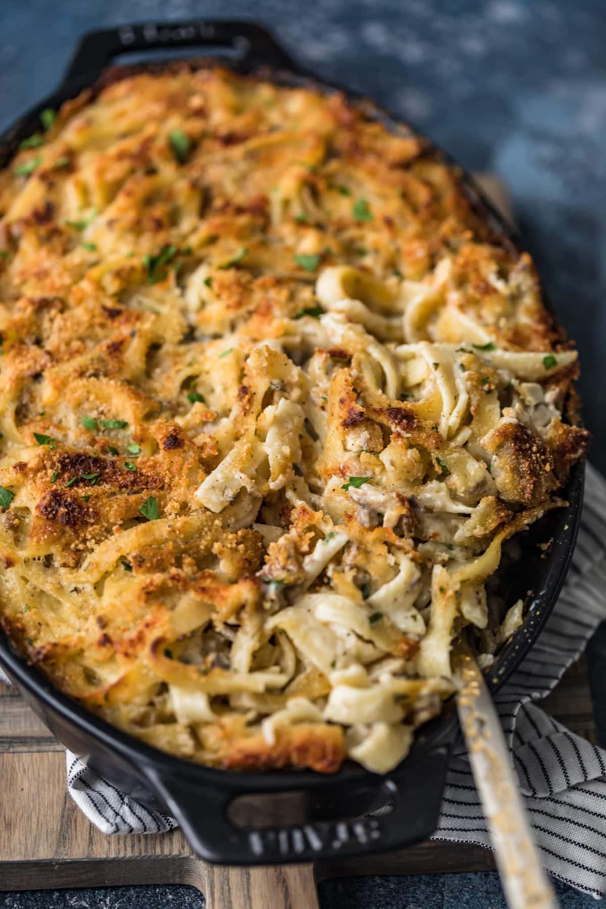 Chicken tetrazzini in a black dish