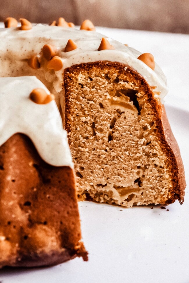 Chunky Apple Bundt Cake (Apple Cinnamon Cake)