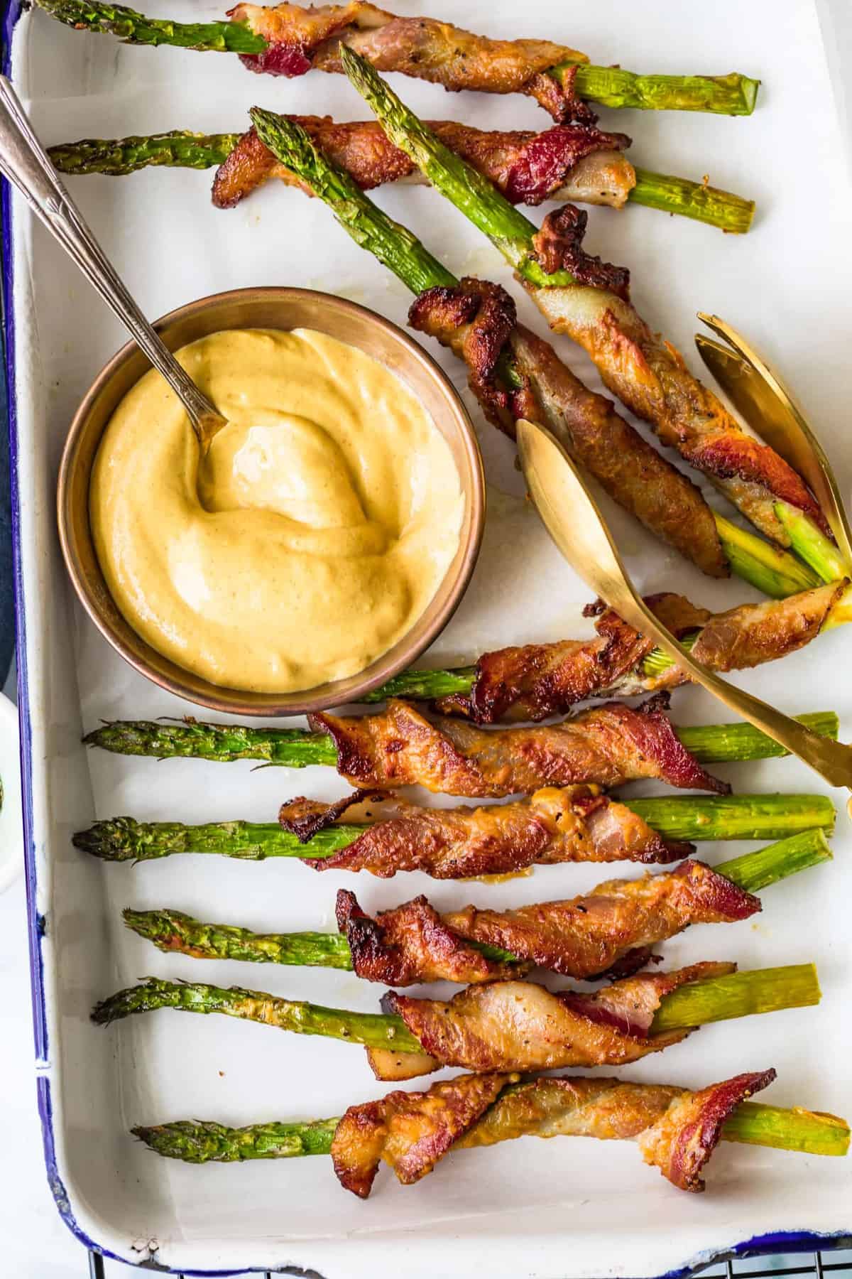 The appetizer served with a dijon mustard dip