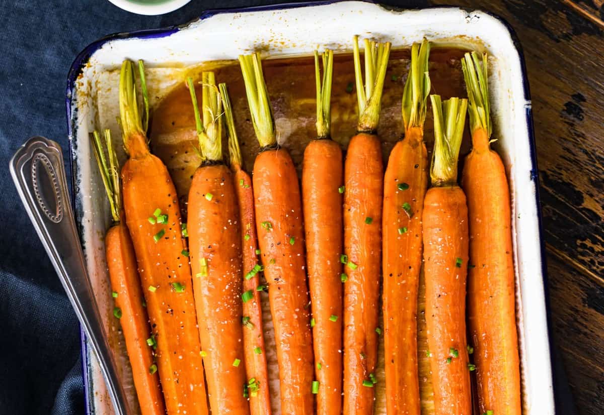 Roasted carrots ready to serve