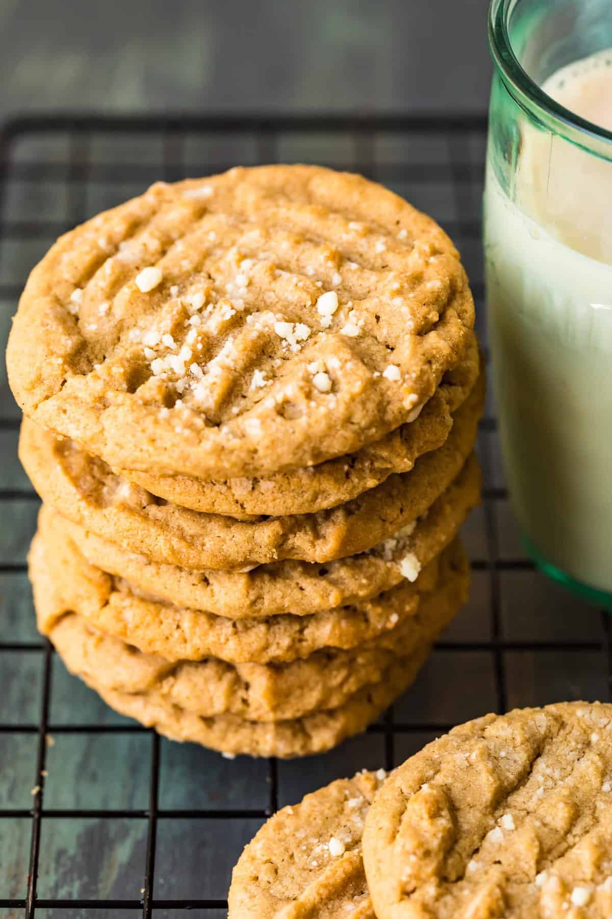 Six cookies stacked on top of each other