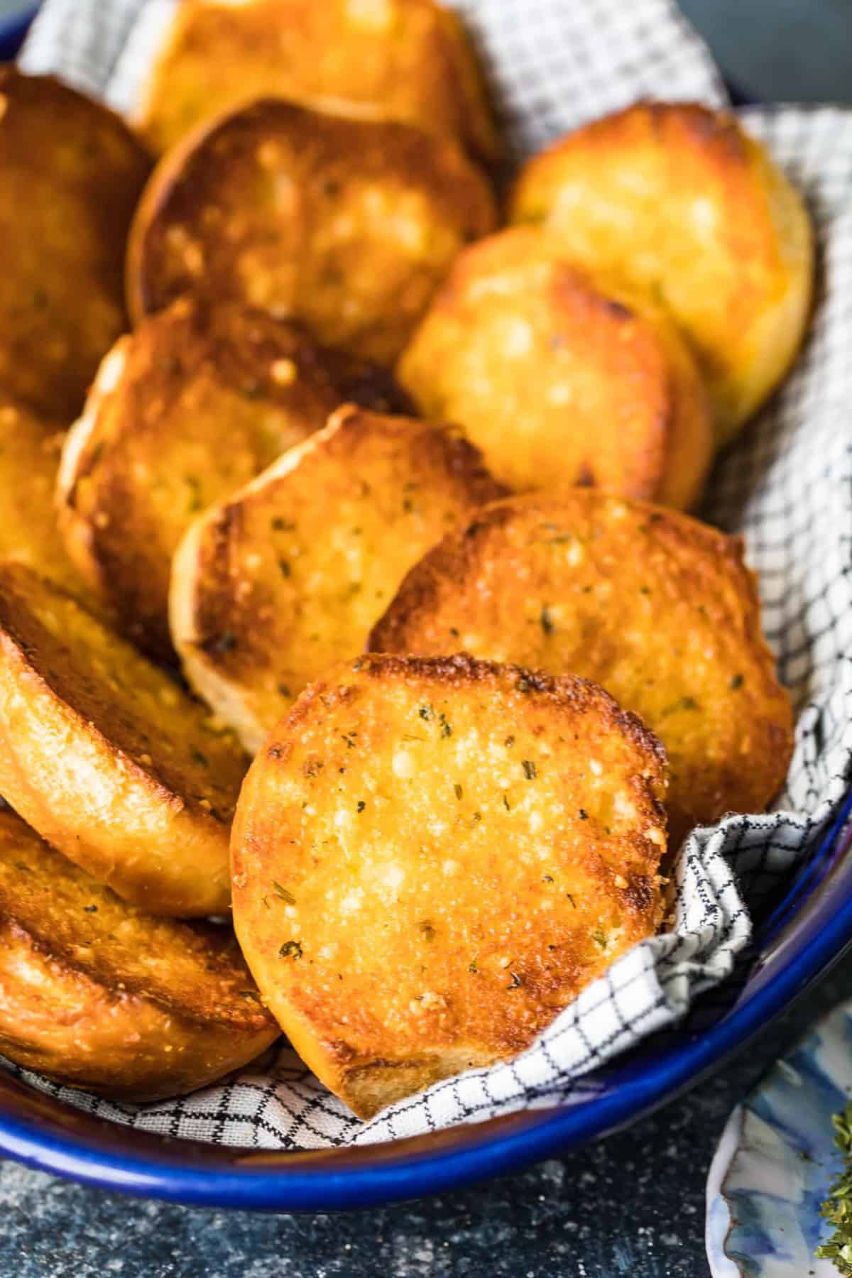 Close up of Parmesan Crusted Hawaiian Rolls