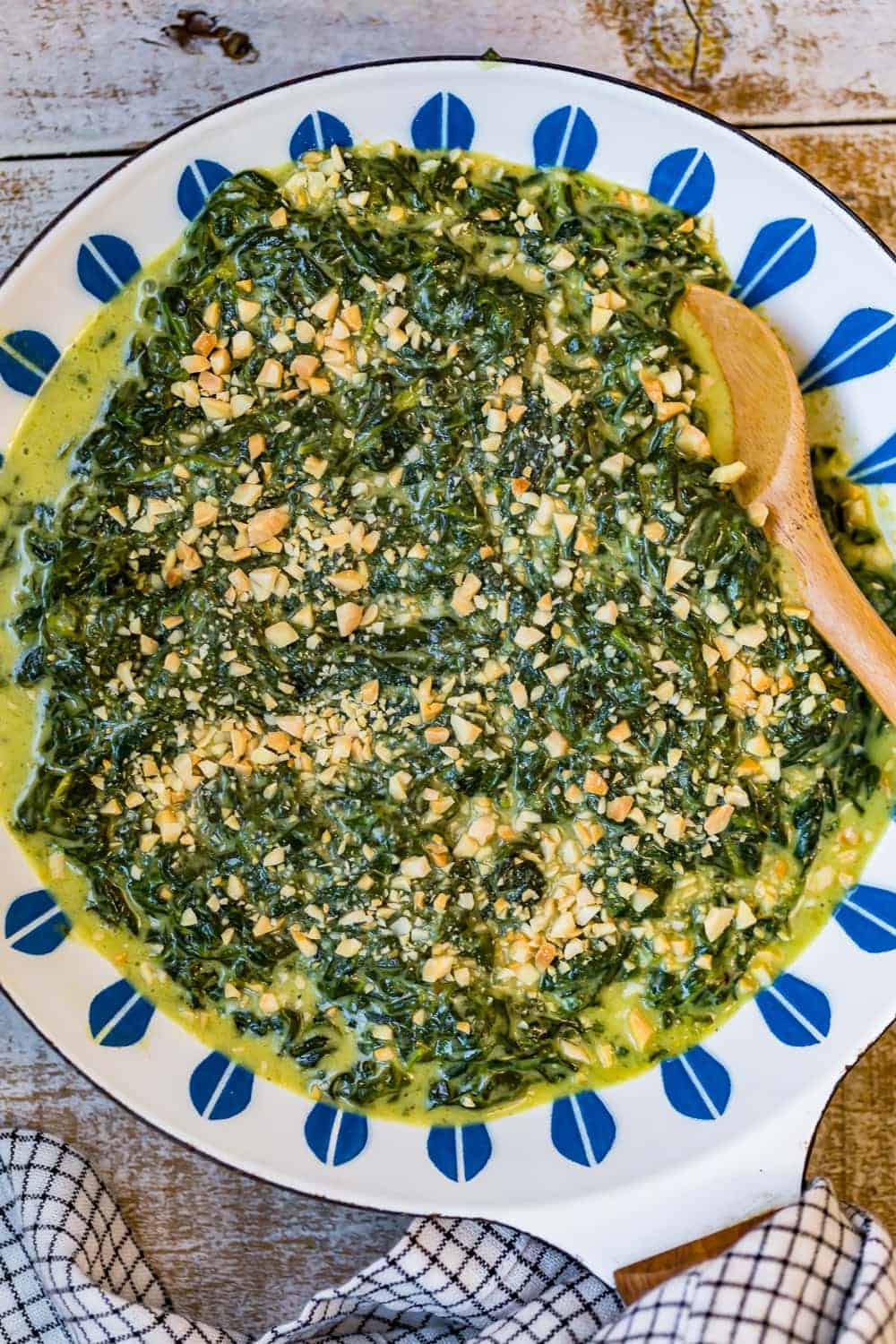 Creamed Spinach with Toasted Almonds Recipe - 2