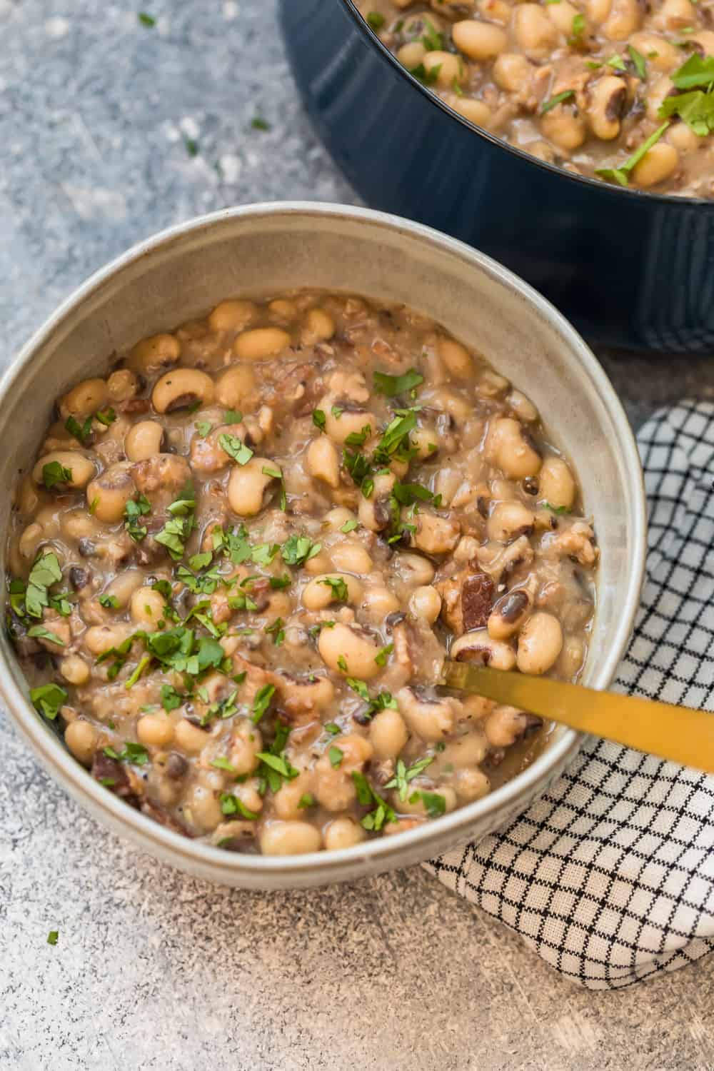 bowl of black eyed peas