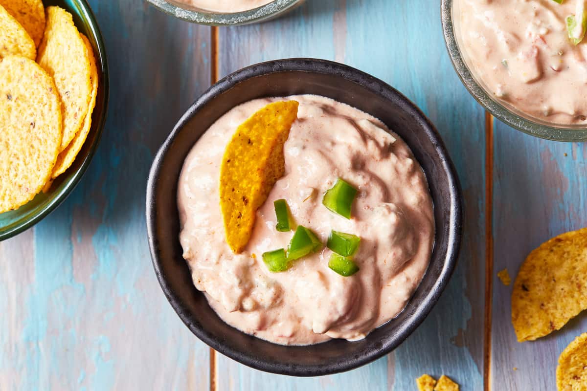 how to make crockpot sausage cream cheese dip