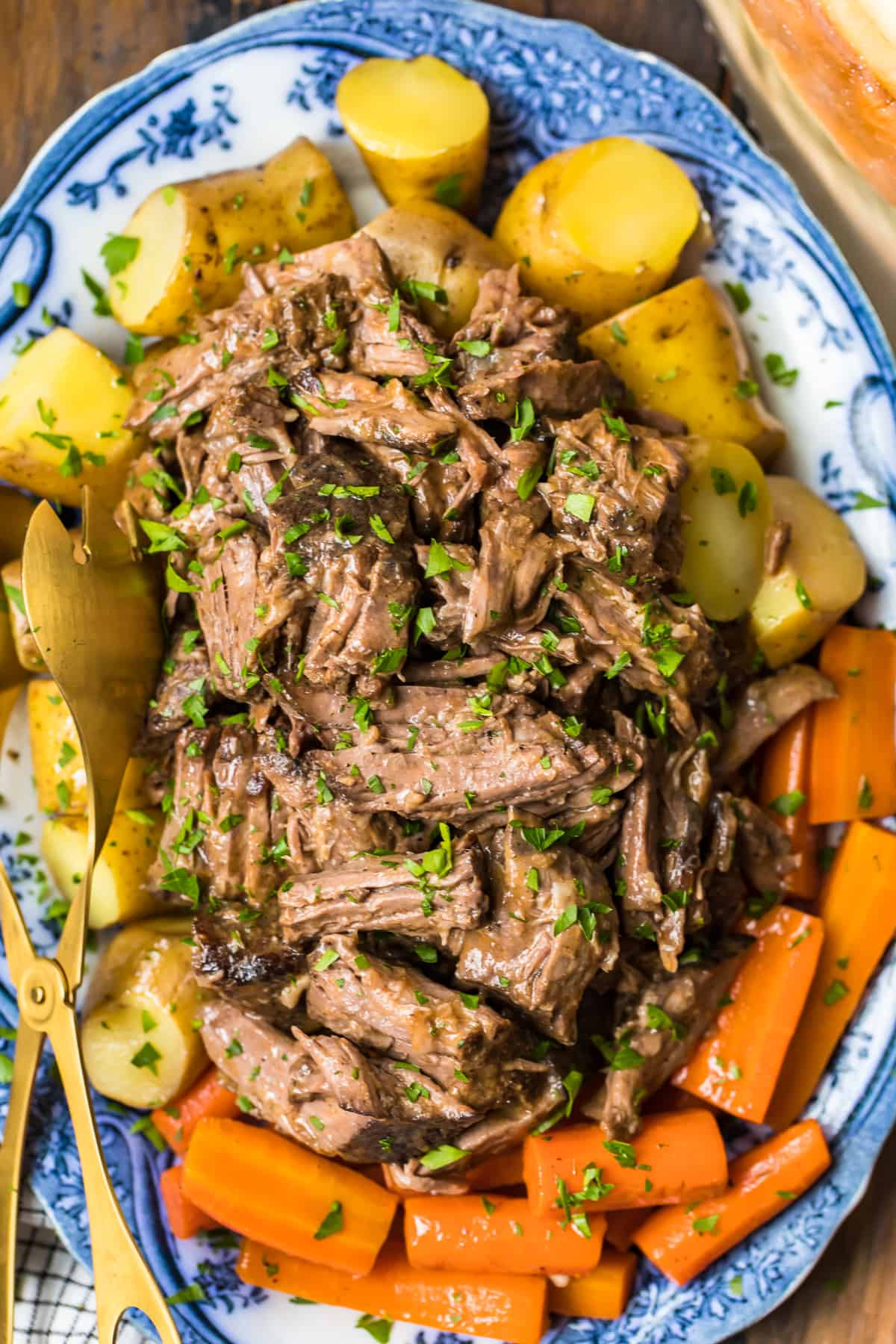 https://www.thecookierookie.com/wp-content/uploads/2020/02/slow-cooker-pot-roast-crockpot-4-of-8.jpg