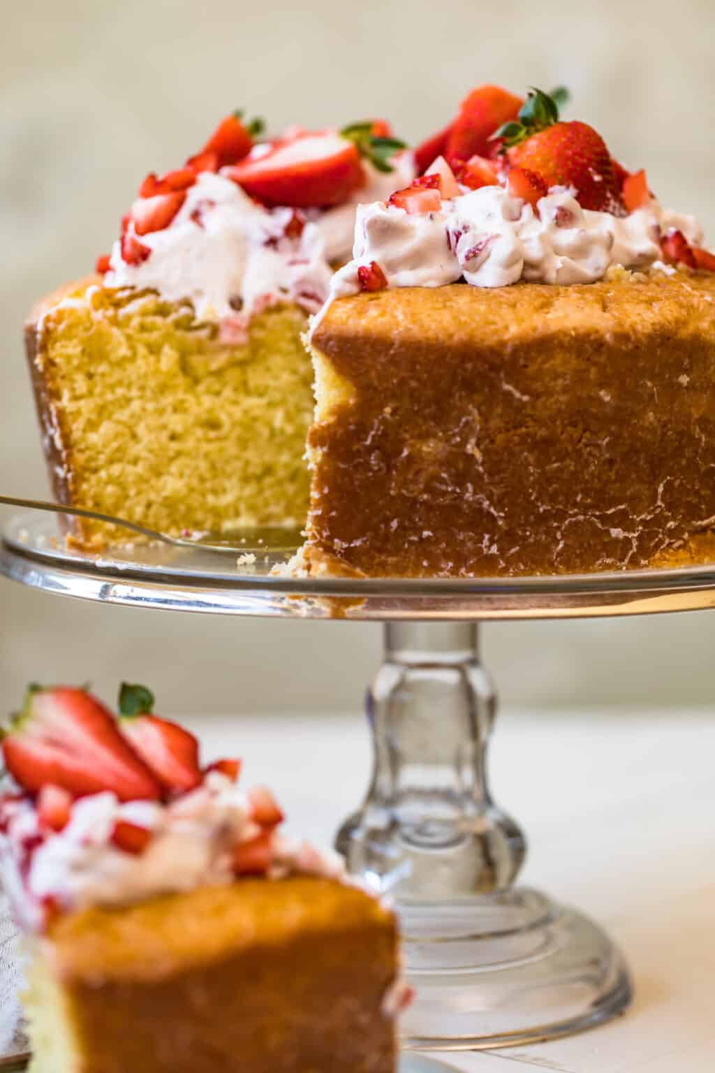 Kentucky Butter Cake with Strawberries and Cream The