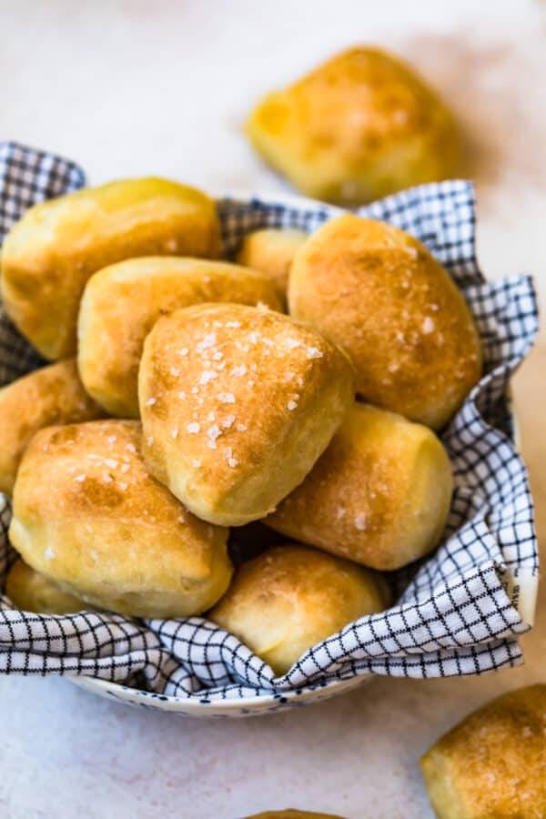 Dinner rolls ready to eat