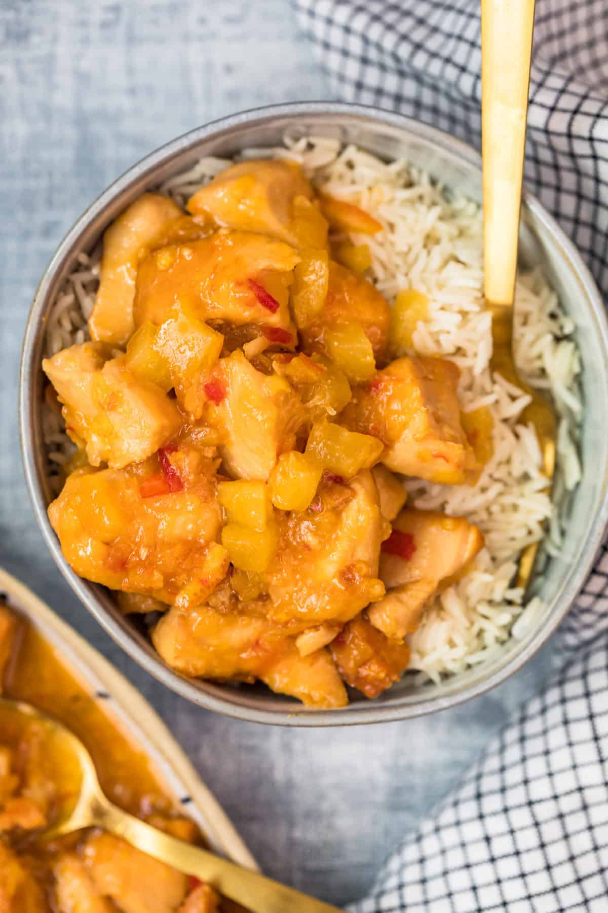 https://www.thecookierookie.com/wp-content/uploads/2020/04/crock-pot-sweet-and-sour-chicken-recipe-7-of-11-scaled.jpg