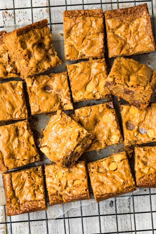 overhead image of peanut butter blondies