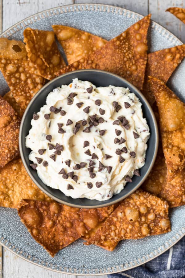 overhead image of bowl of cannoli dip with chips