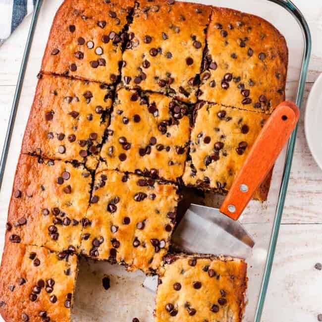 sliced banana bars with chocolate chips