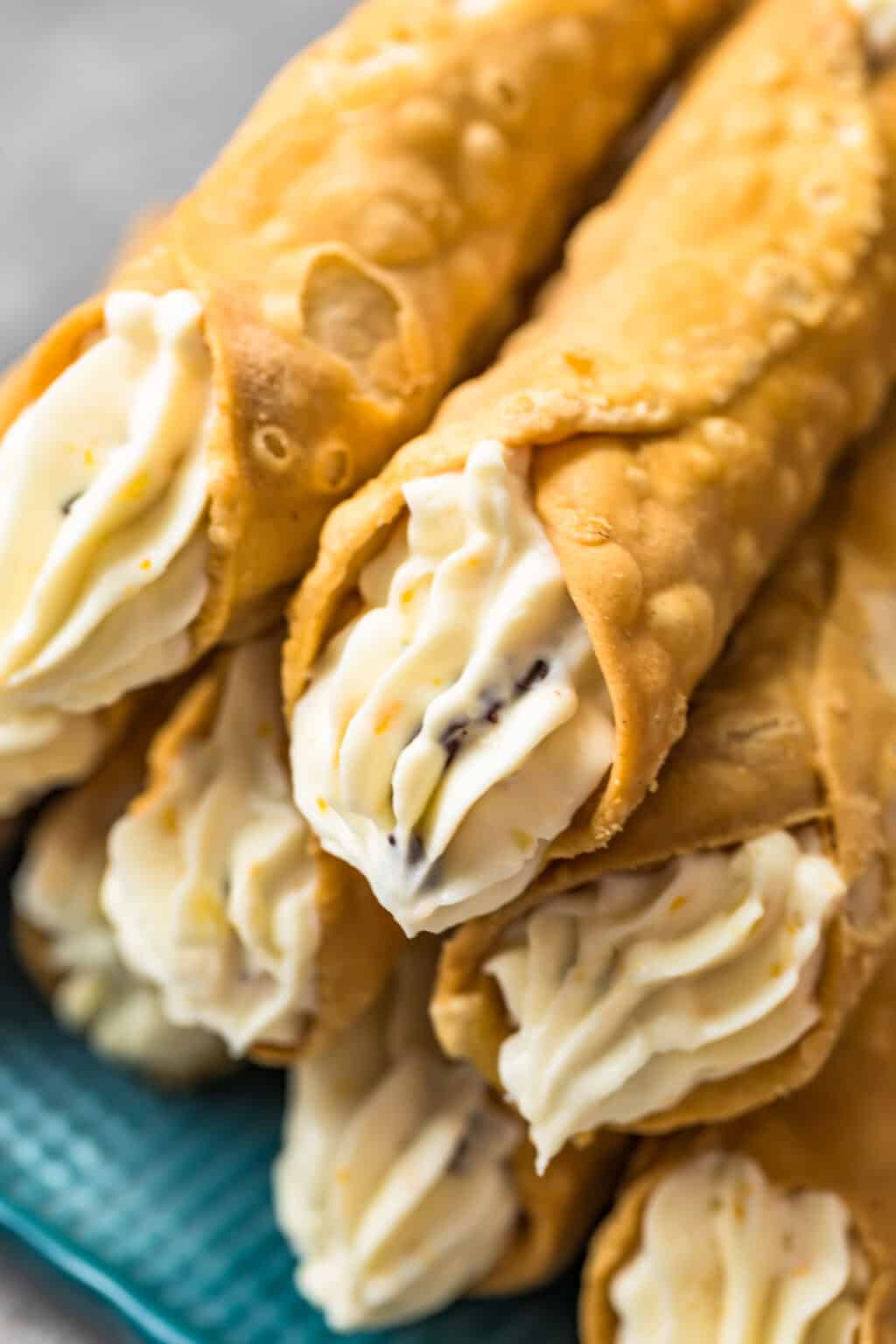 Easy Cannoli Recipe - The Cookie Rookie®