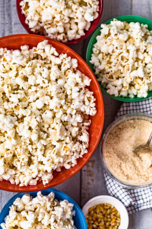 popcorn with seasoning in bowls