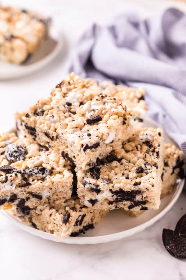 cookies and cream rice krispies on plate