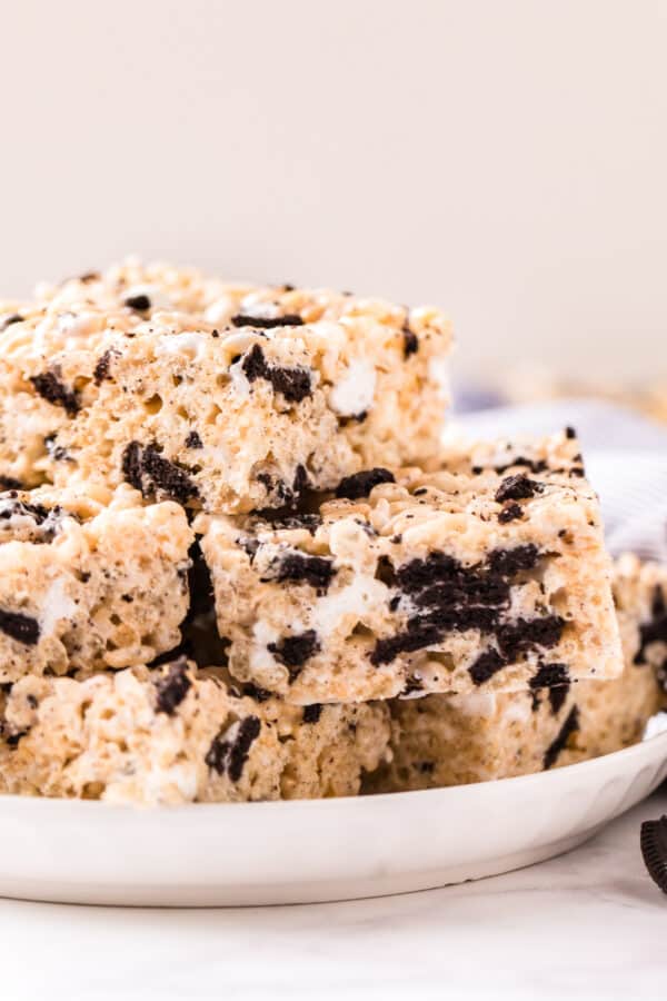 cookies and cream rice krispies on plate