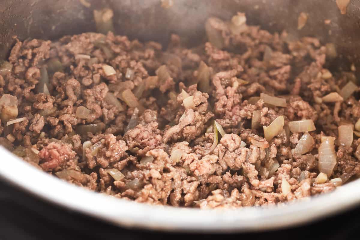 Cooking ground beef in an instant pot.
