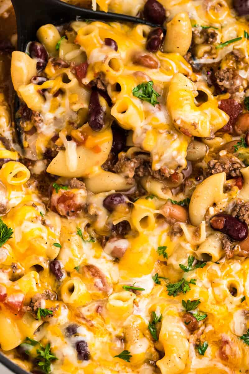 up close image of cheesy chili mac