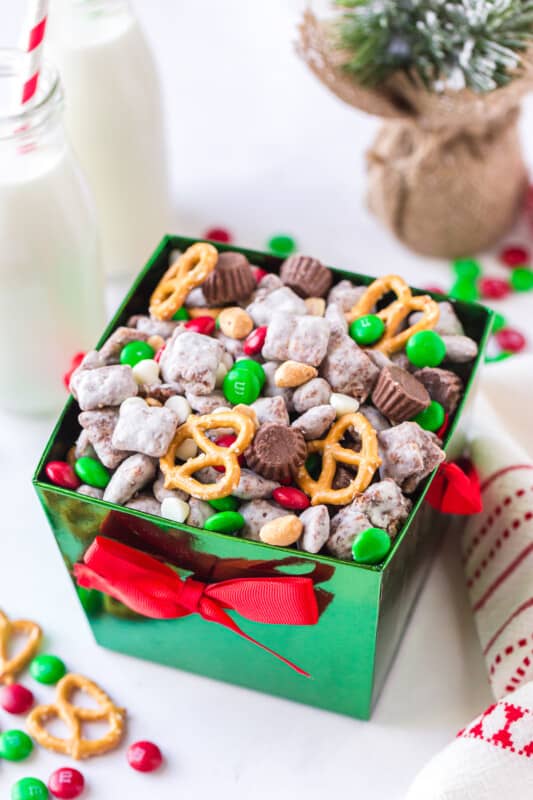 Reindeer Food Snack Mix Recipe - The Cookie Rookie®
