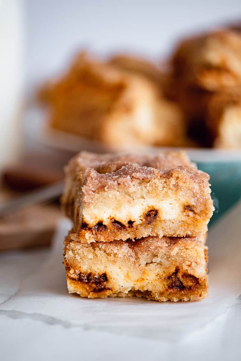 two snickerdoodle cheesecake bars