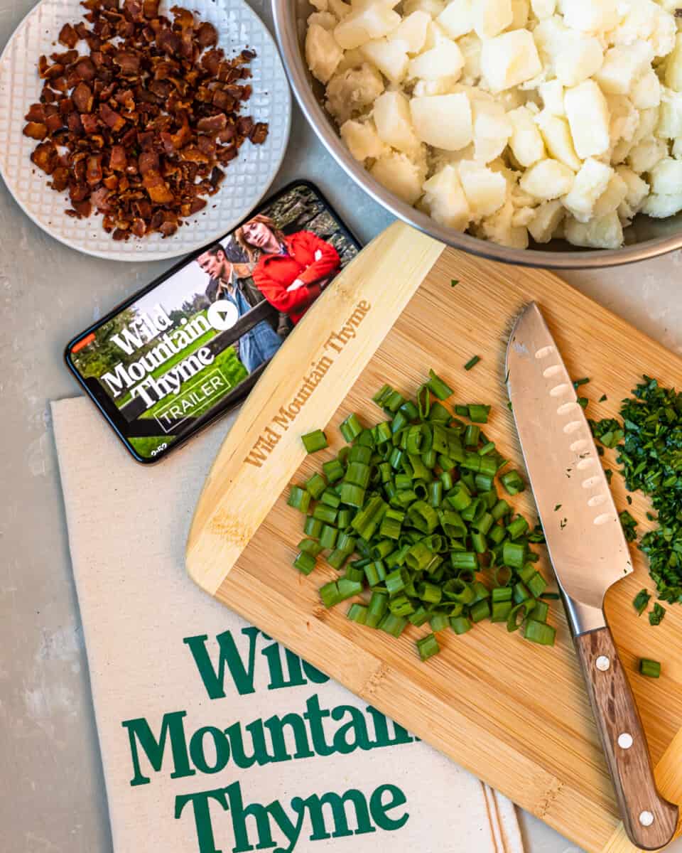 making colcannon potatoes