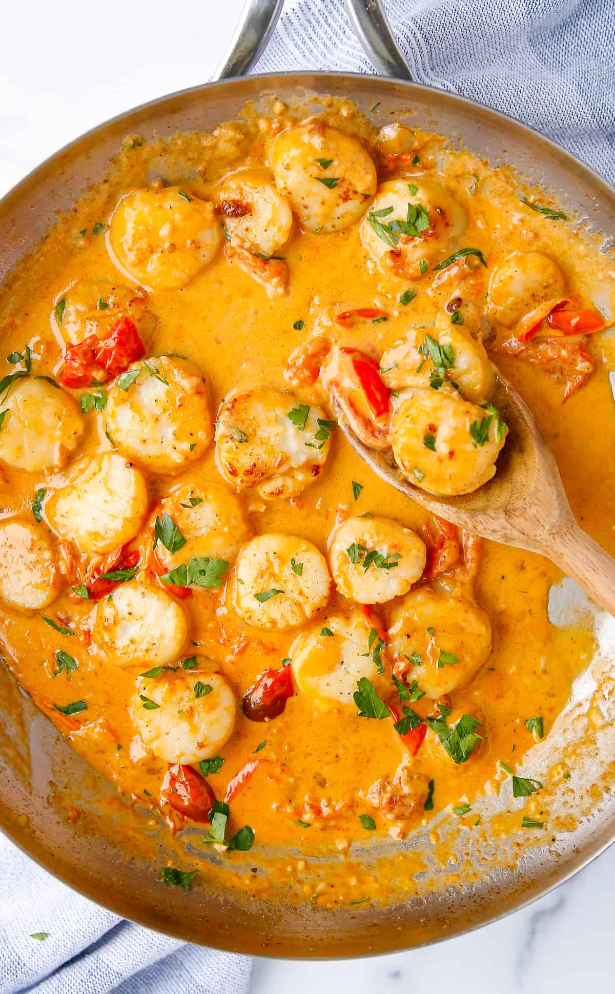 Creamy garlic scallops hotsell