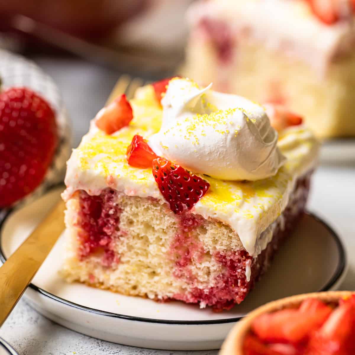 Strawberry Lemonade Poke Cake The Cookie Rookie®
