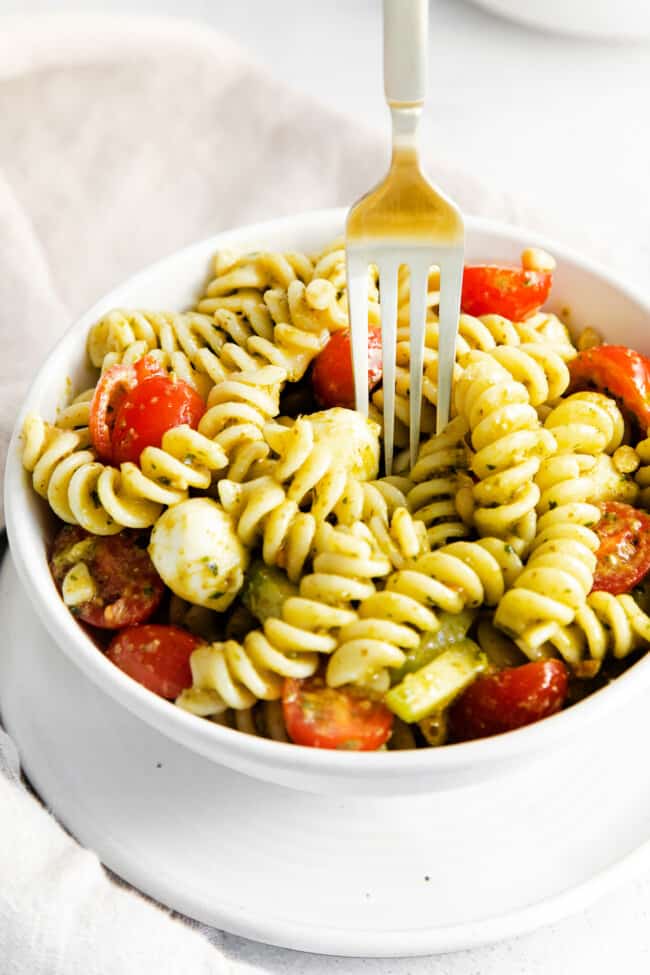 Easy Caprese Pesto Pasta Salad The Cookie Rookie®