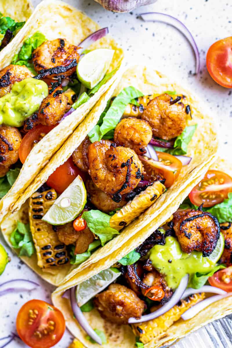 shrimp fajitas in flour tortillas