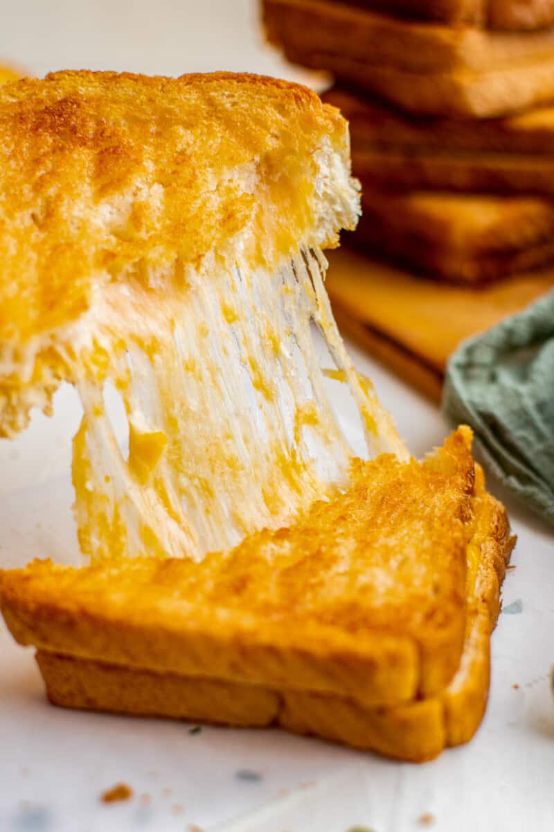 cheese pull on air fried grilled cheese