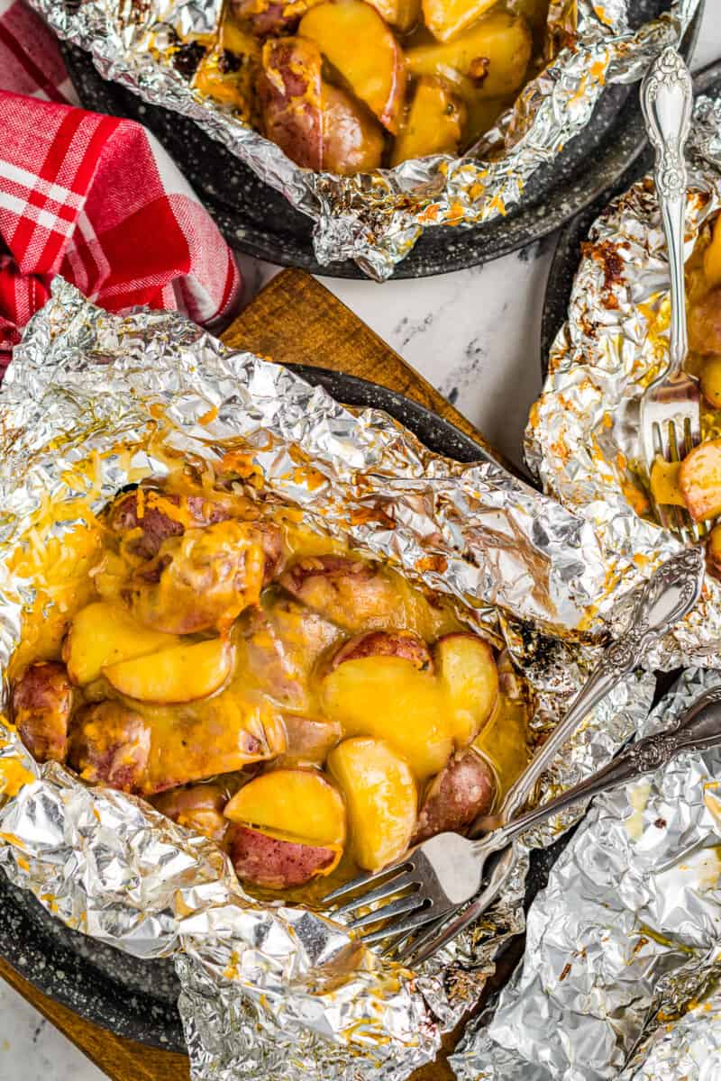 foil packets with grilled ranch potatoes with cheese