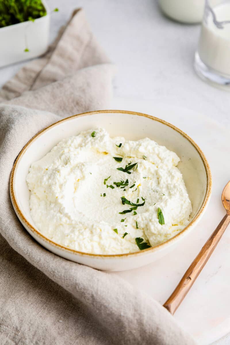 ricotta cheese in white bowl