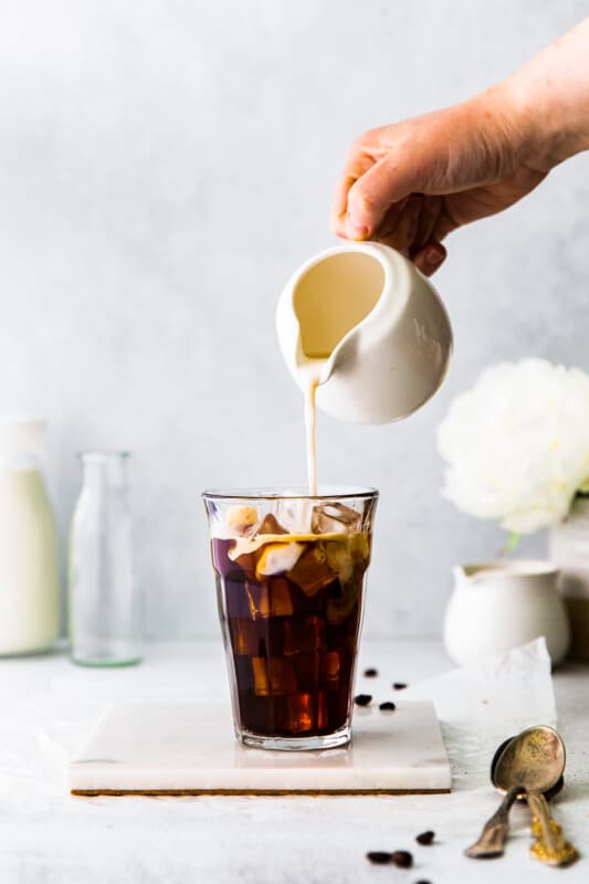 how to make honey almondmilk flat white