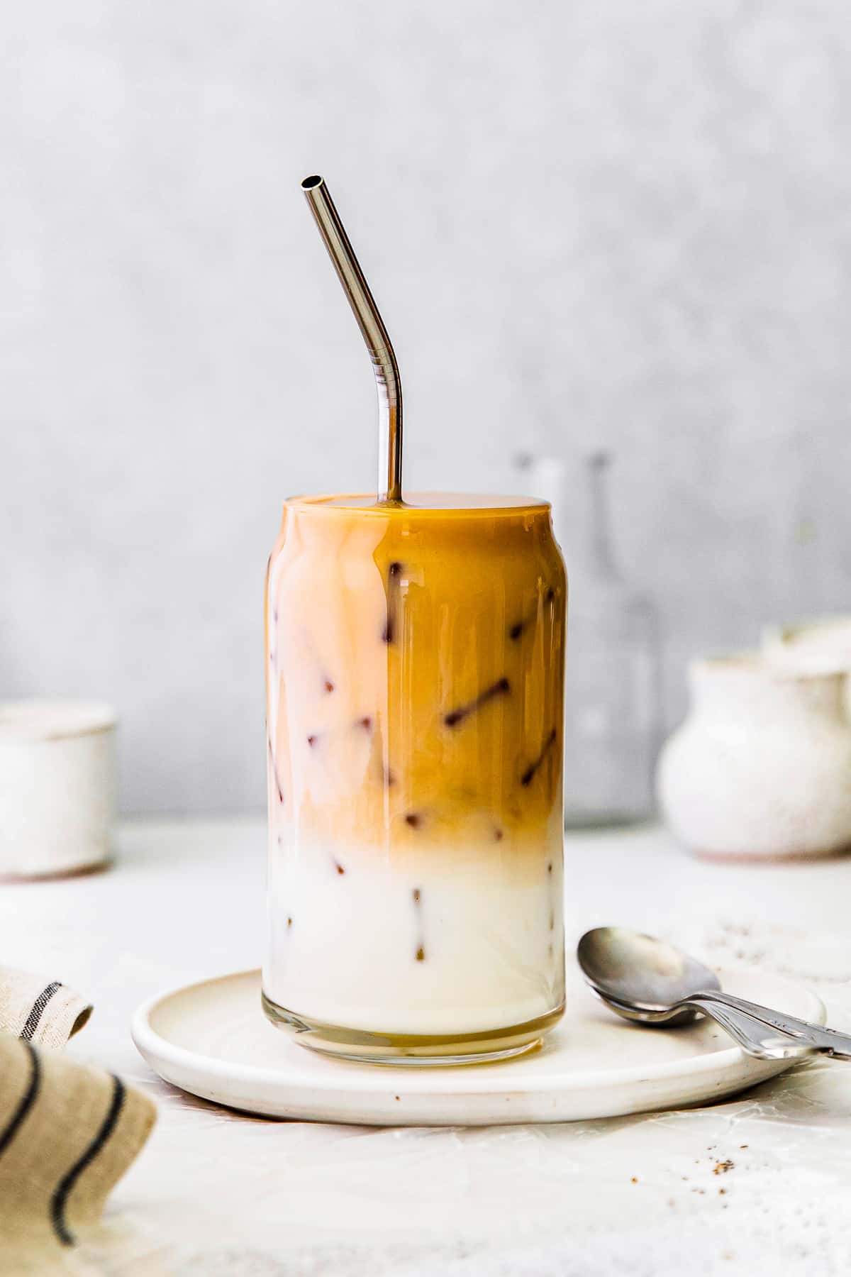 Easy Vanilla Chai Tea Latte Recipe (Iced)