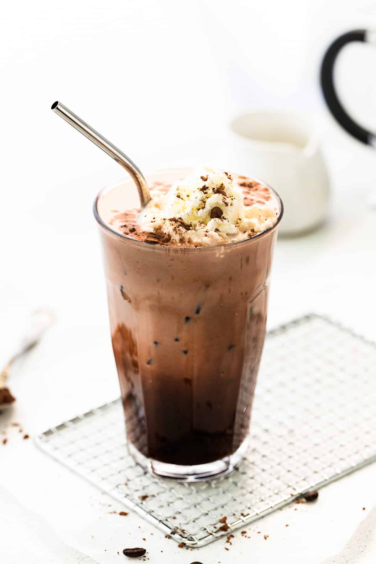 How to make homemade easy iced mocha coffee recipe - Lifestyle of a Foodie