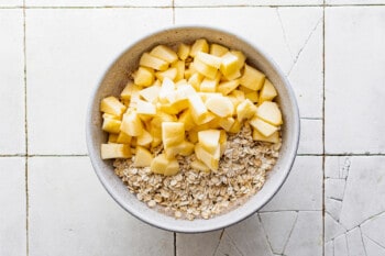 how to make baked apple oatmeal