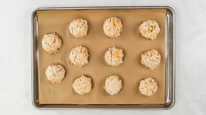 how to make cheddar bay biscuits