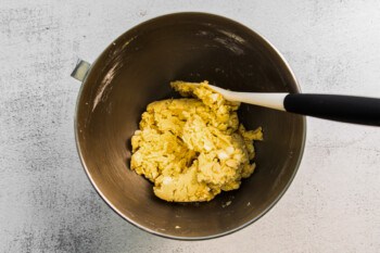 how to make white chocolate macadamia nut cookies