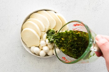 how to make herb marinated mozzarella