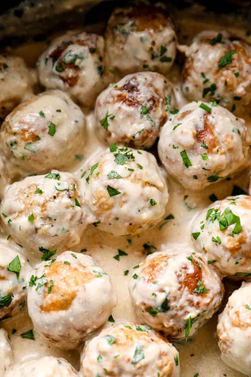 Crock pot Swedish Meatballs - slow cooker swedish meatballs