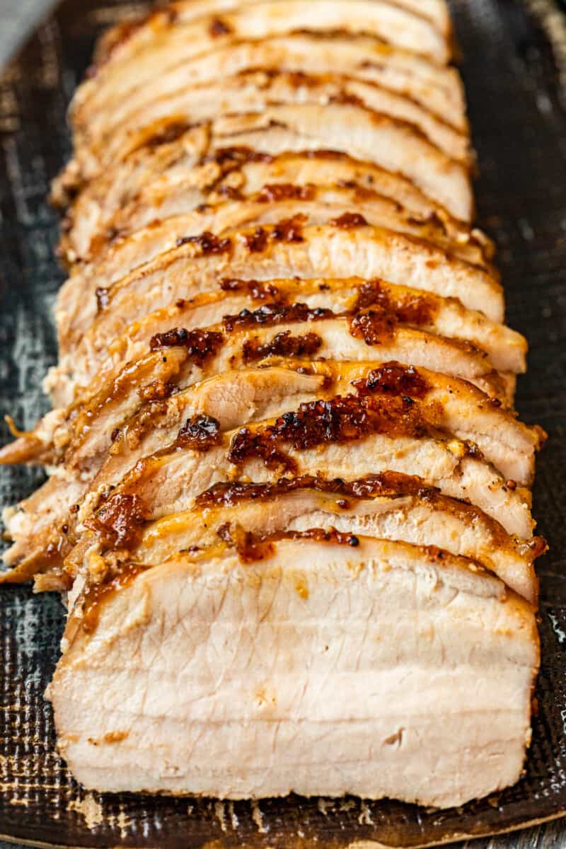 https://www.thecookierookie.com/wp-content/uploads/2021/12/honey-baked-pork-tenderloin-recipe-4-800x1200.jpg