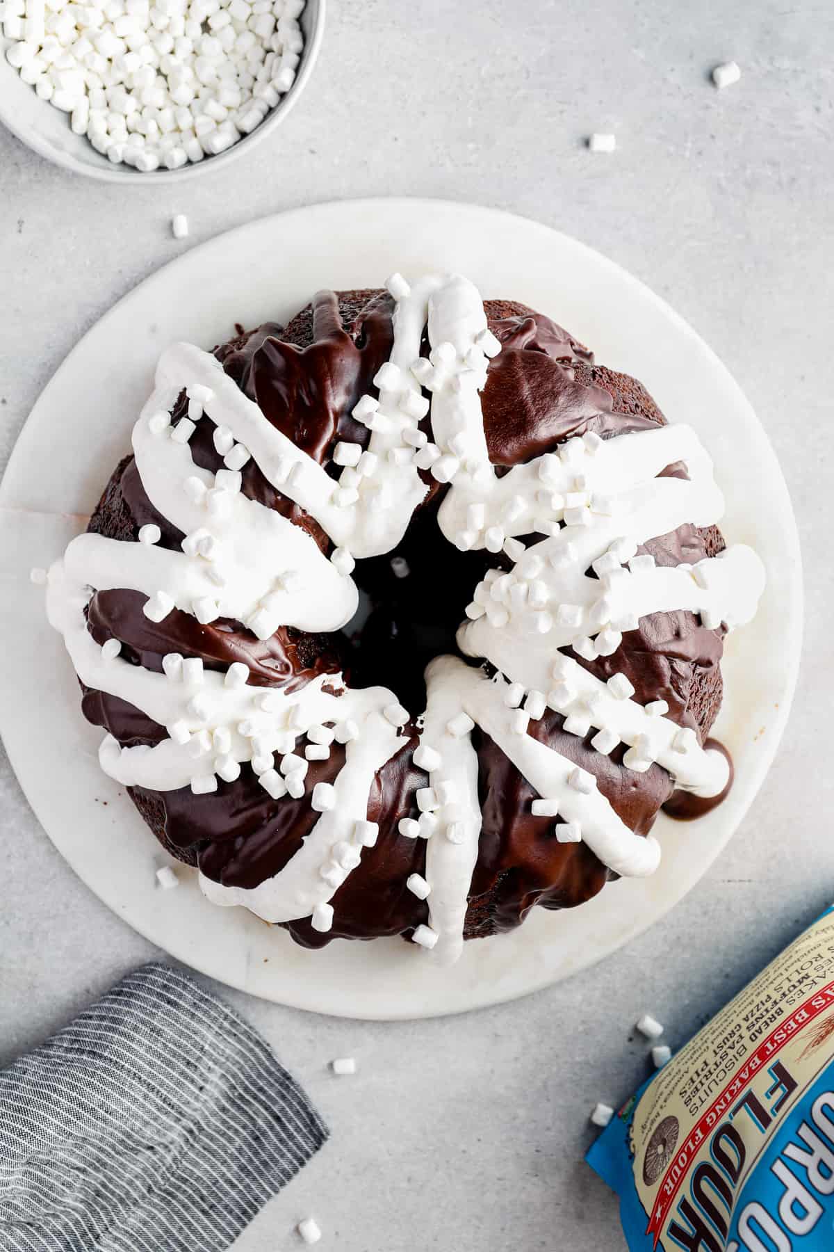 24 of the Best Bundt Pans to Add to Your Collection [2022]