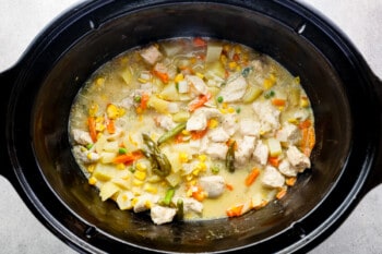 how to make crockpot chicken pot pie