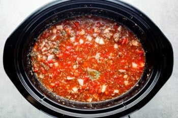 how to make crockpot goulash