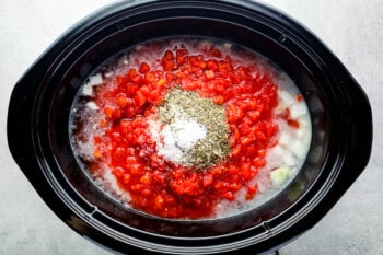 how to make crockpot goulash