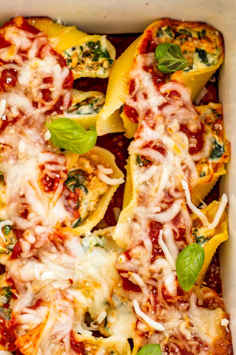 up close spinach stuffed shells