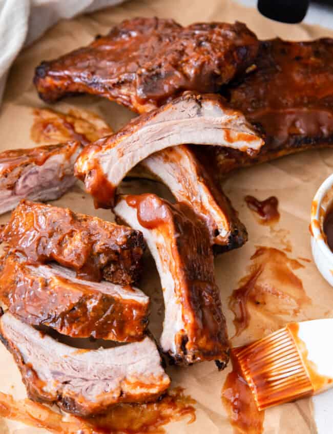 bbq ribs on parchment paper