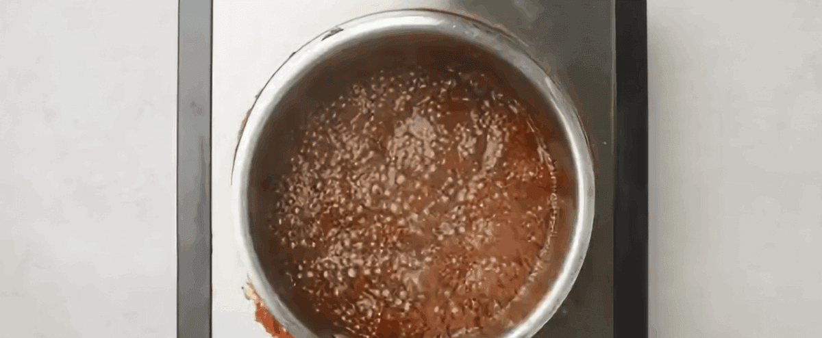 Simmering the glaze. 
