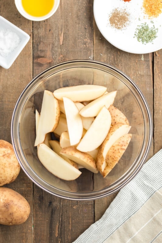 potato wedges in a glass bowl