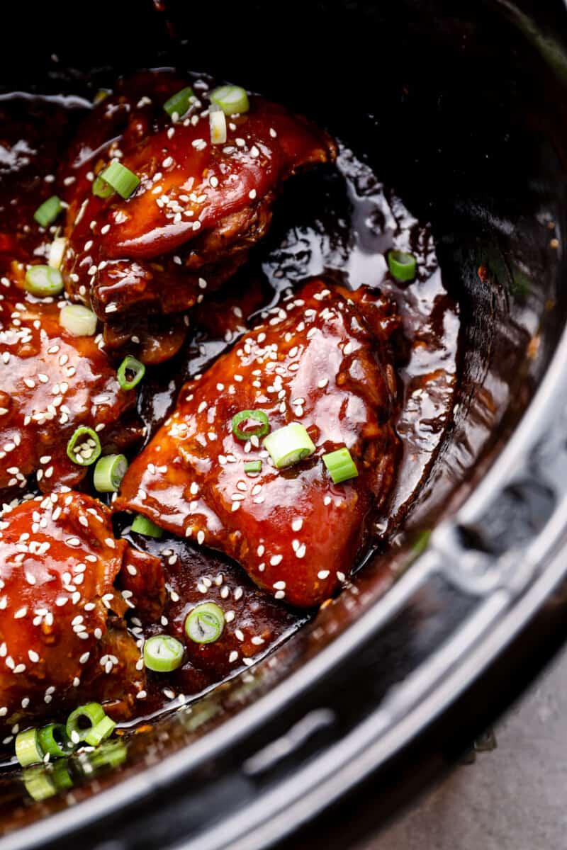 honey garlic chicken in a crockpot